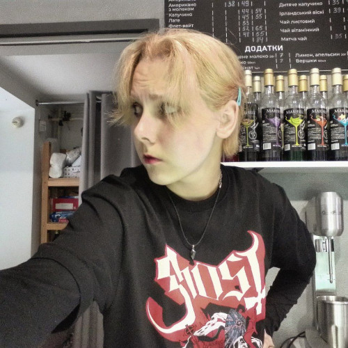 miji m. profile photo