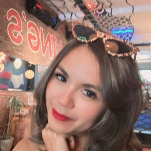 Bella F.