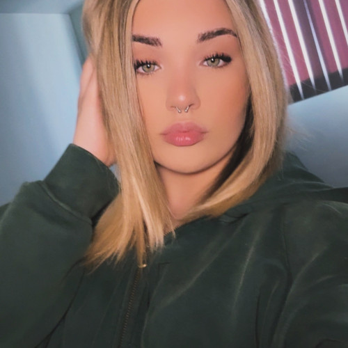 rae c. profile photo