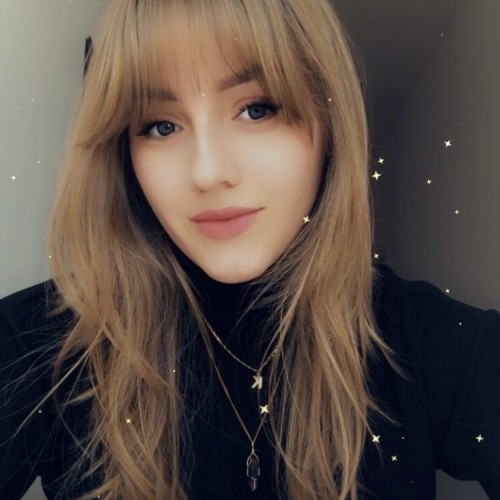 Klaudia J.
