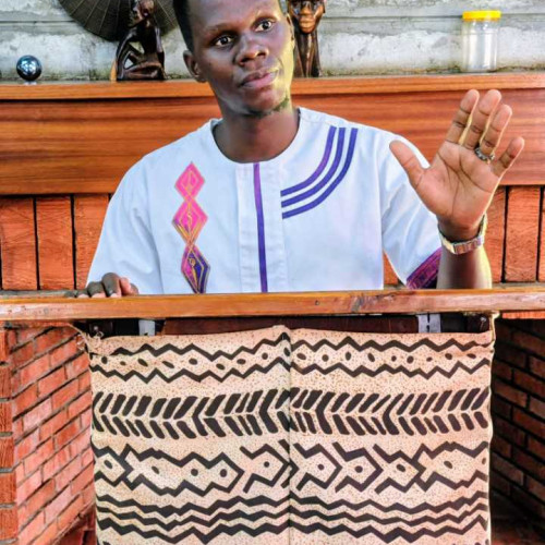 Latinus R. profile photo