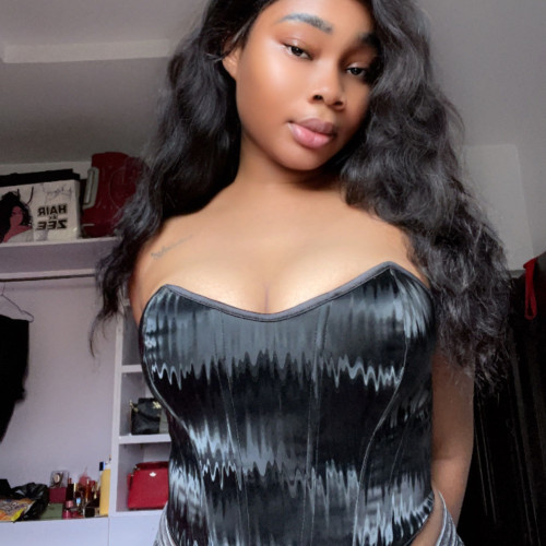 Lizzy P.