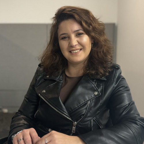 Antoanela H. profile photo