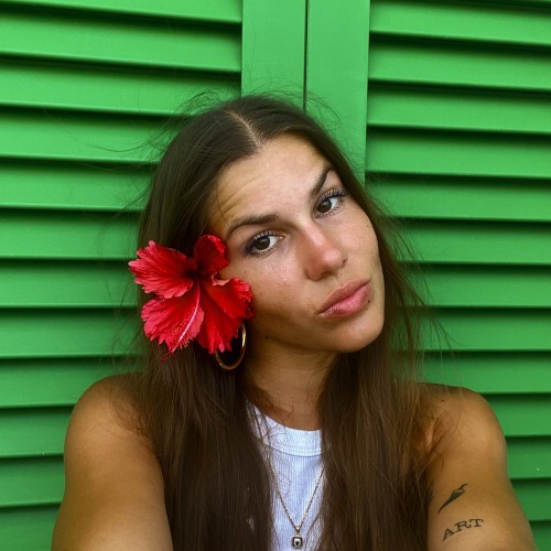 Inès C.