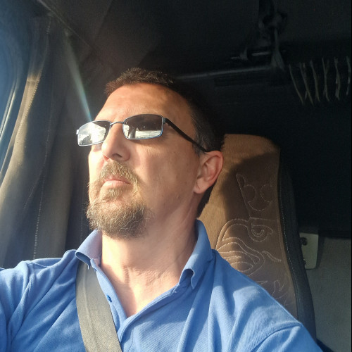 Simon W. profile photo