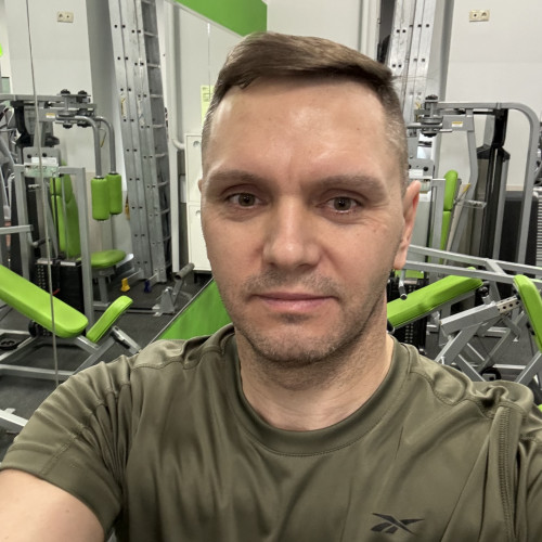 BEN  . profile photo