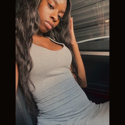 nikiya  b. profile photo