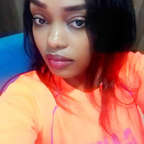 Essy M.