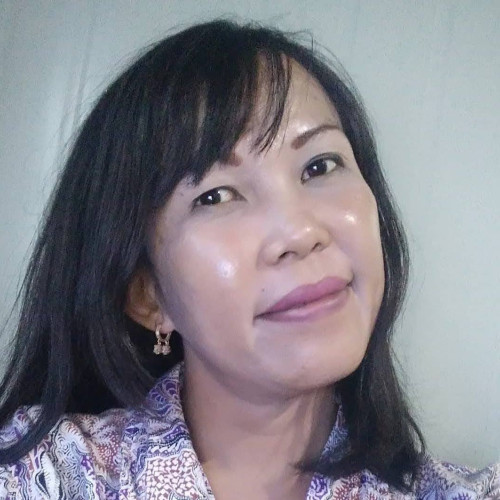 dewi l. profile photo
