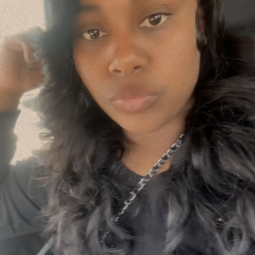 khionna l. profile photo