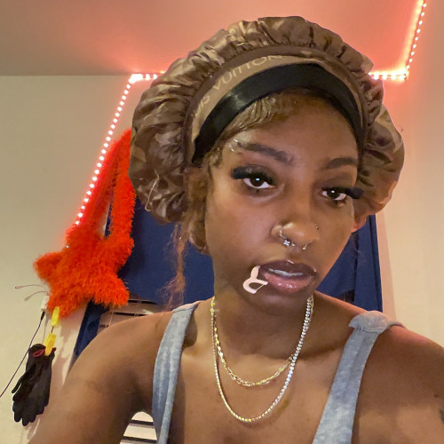 Marion  L. profile photo