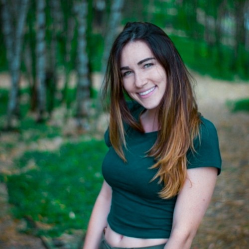 Laura R.