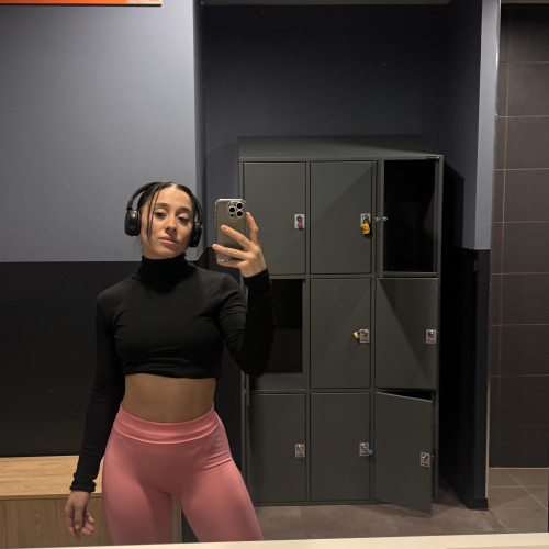 Madalina  S. profile photo