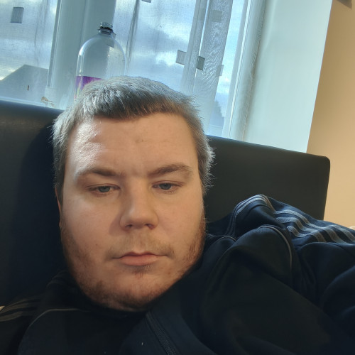 lee p. profile photo