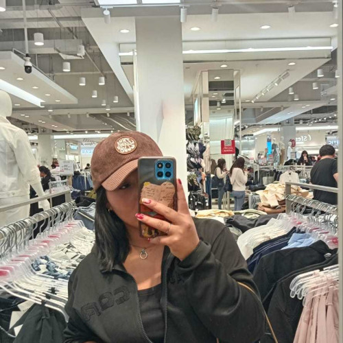 Jeinmy B.