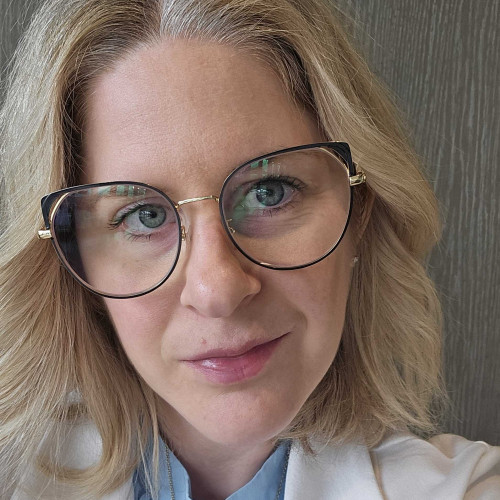 Emilie F. profile photo