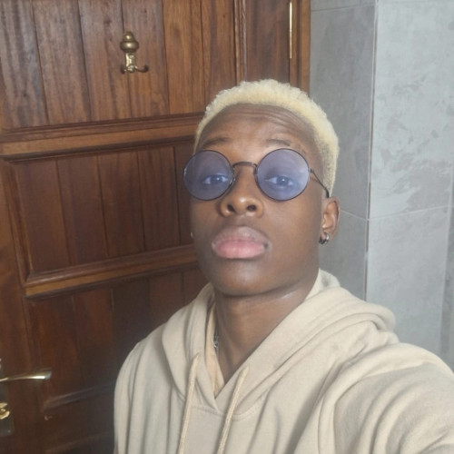 Goodluck c. profile photo