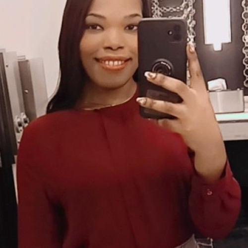 Tia R. profile photo