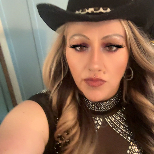 mimi d. profile photo