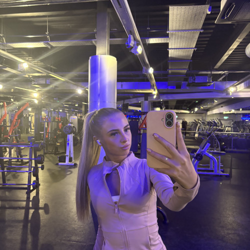 petite b. profile photo
