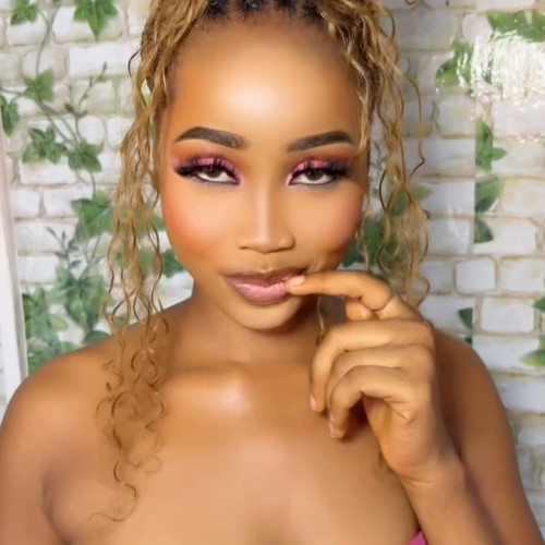 Lycellia J. profile photo