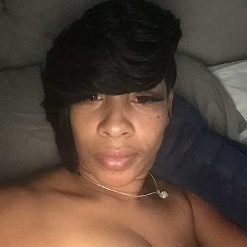 Pebbles w. profile photo