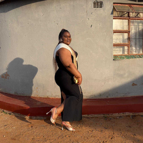 khona M. profile photo