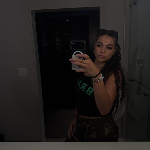 Angelina F. profile photo