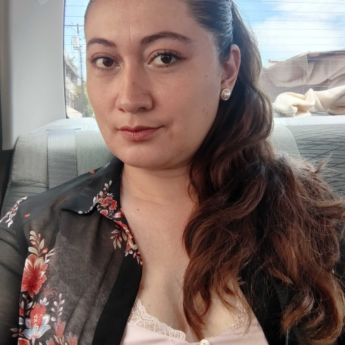 nia O. profile photo