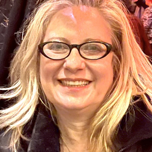 Lucia L.