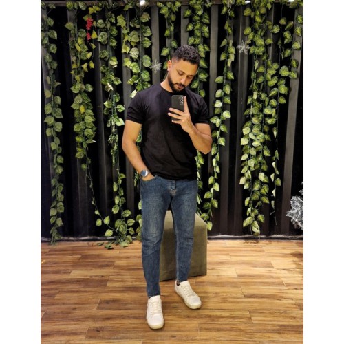 Mahmoud b.