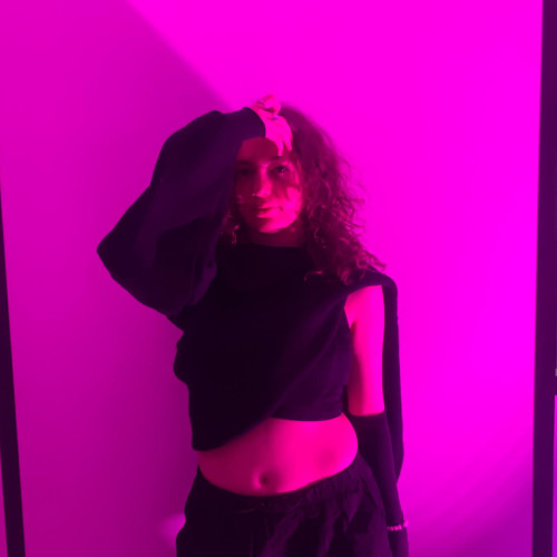 Chloé B.