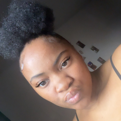 Desaray  M. profile photo