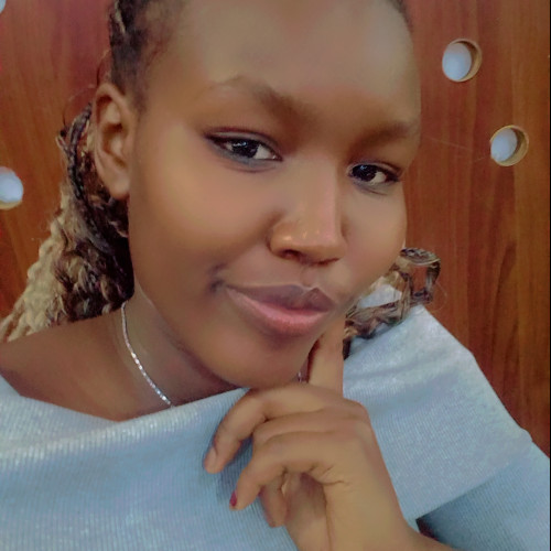 essy t. profile photo