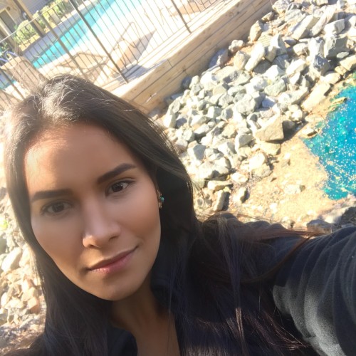 María R.