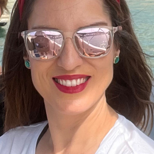Nieves M. profile photo