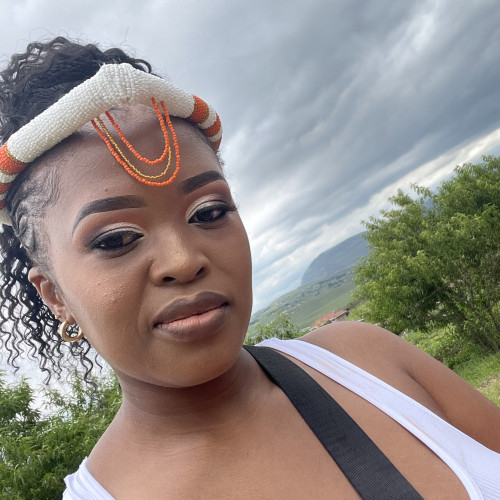 Promise  B. profile photo