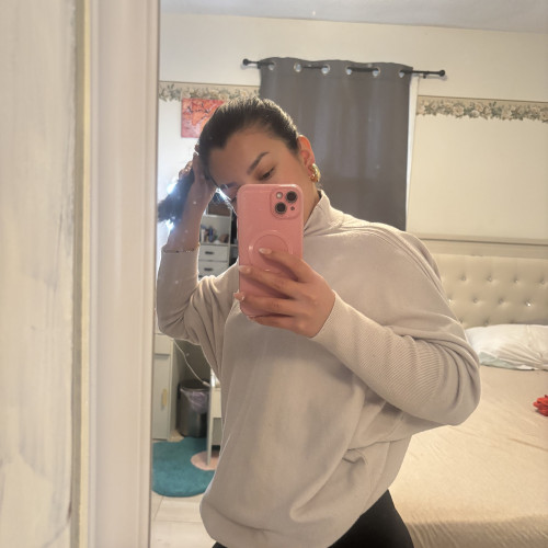yaquelin A. profile photo