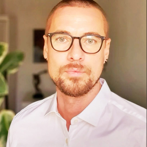 Janis D. profile photo