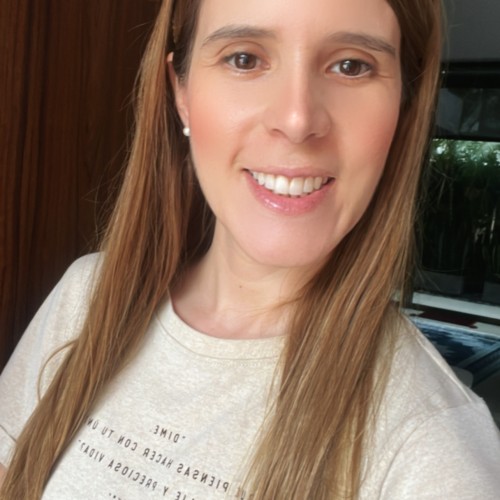 Ana R.