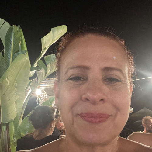 Bettina L. profile photo