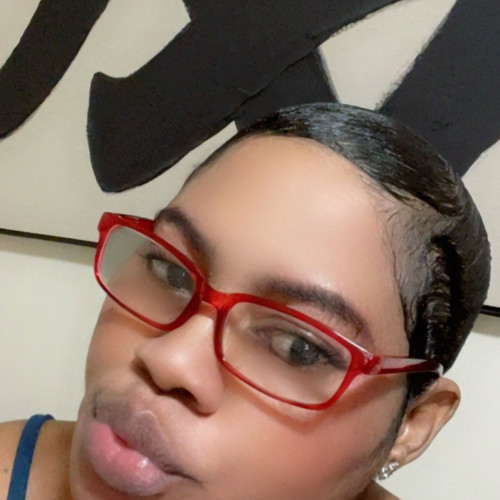 nadine w. profile photo