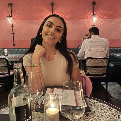 Akshi U. profile photo