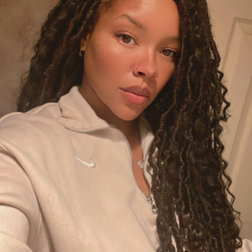 shyrell j. profile photo