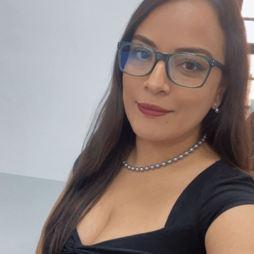 Ivonne C. profile photo