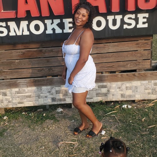 Donnavee E. profile photo