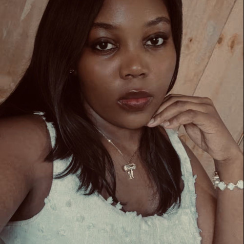 malndz L. profile photo