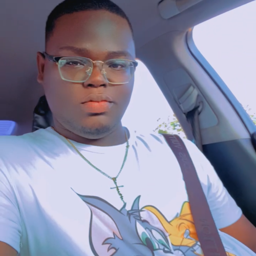 carenzo b. profile photo