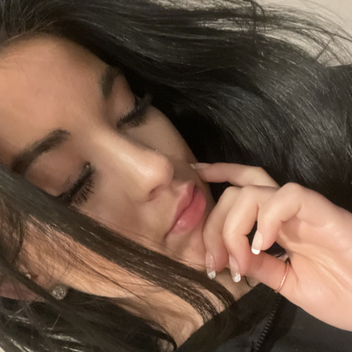 aria F. profile photo