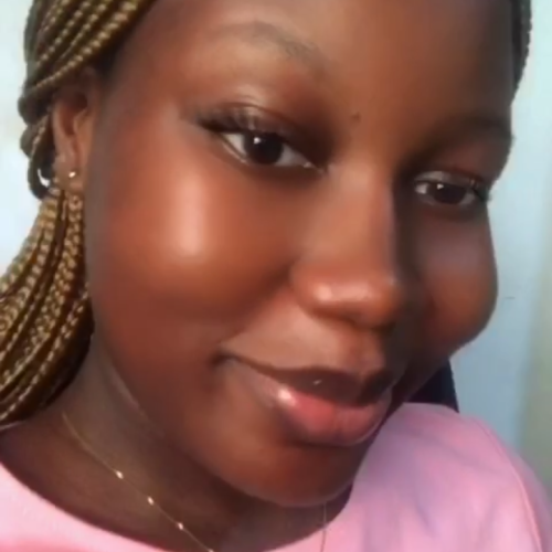 Essy E. profile photo